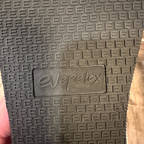 Sandals - Picture 5 of 5